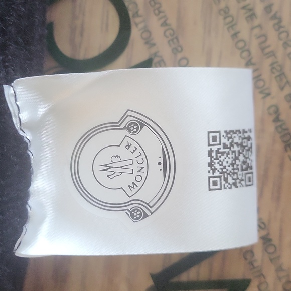 Moncler beanie - Picture 6 of 8